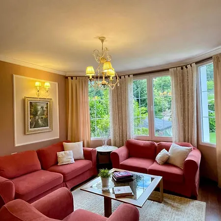 Bed & Breakfast Tre Bujtinat Gjinar