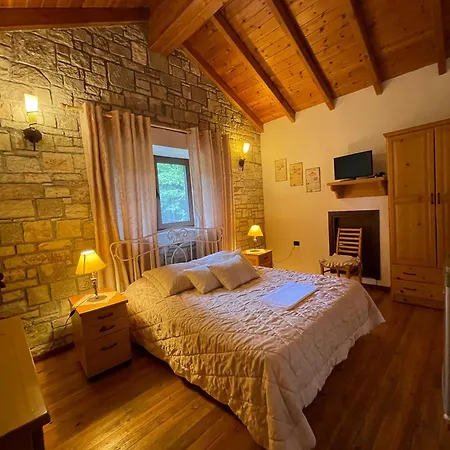 Tre Bujtinat Gjinar Bed & Breakfast *